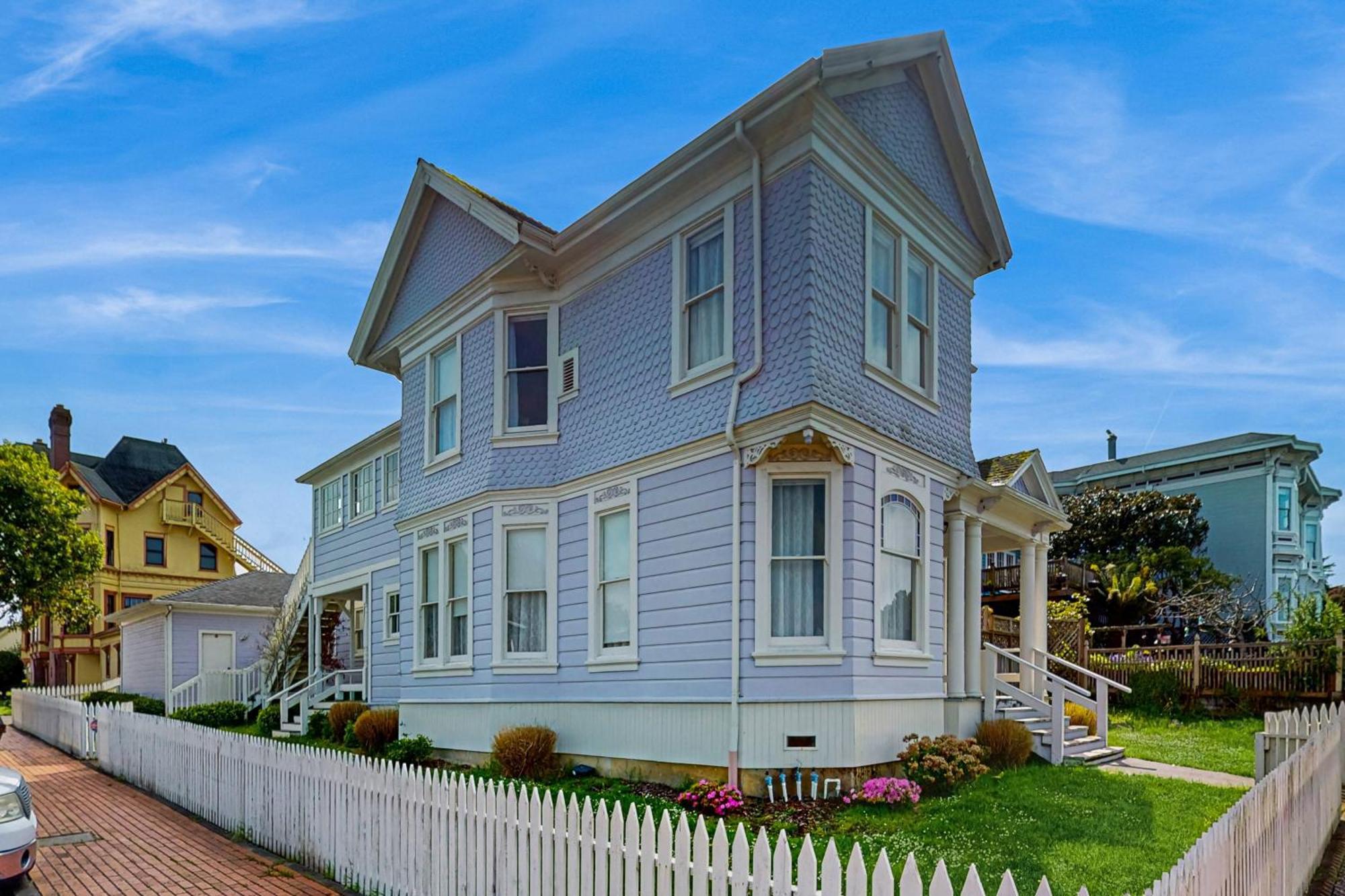 Apartment Lilac Victorian Downstairs Eureka